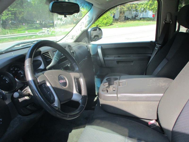 GMC Sierra 1500 SLE Crew Cab 4WD 2011