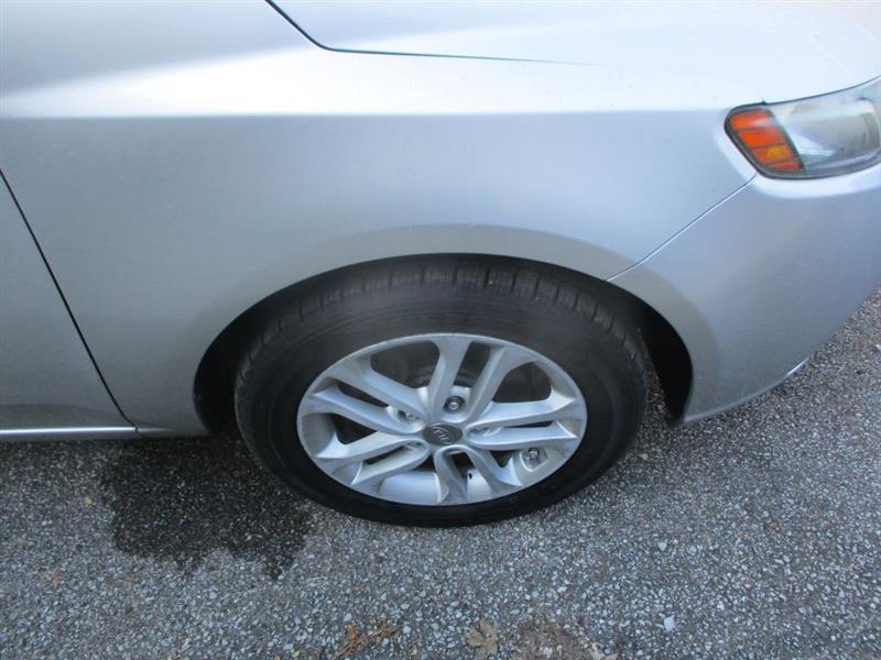 Kia Forte 5-Door EX 2012