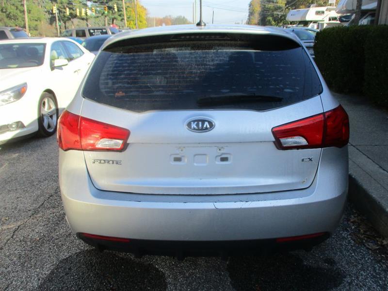Kia Forte 5-Door EX 2012