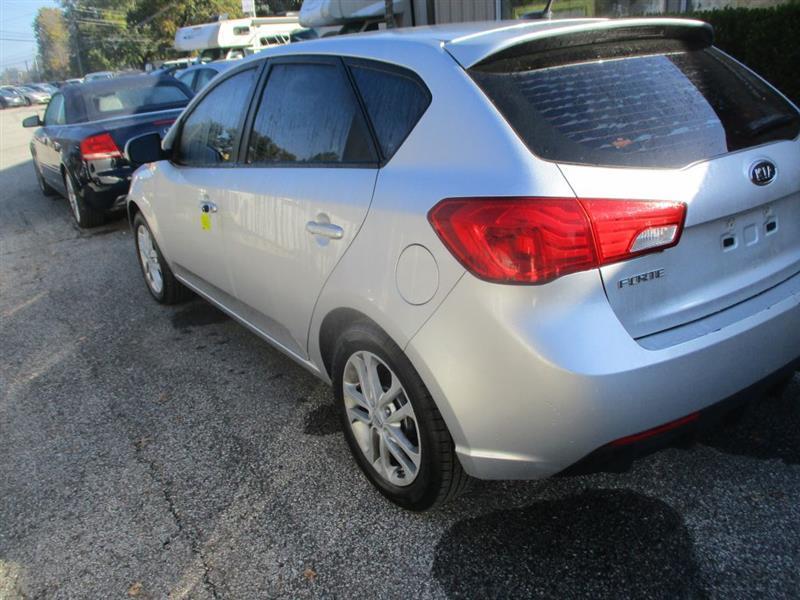 Kia Forte 5-Door EX 2012