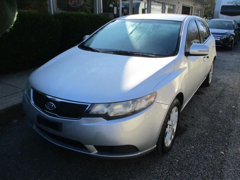 Kia Forte 5-Door EX 2012