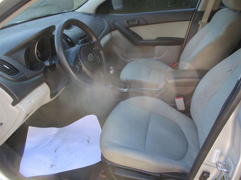 Kia Forte 5-Door EX 2012