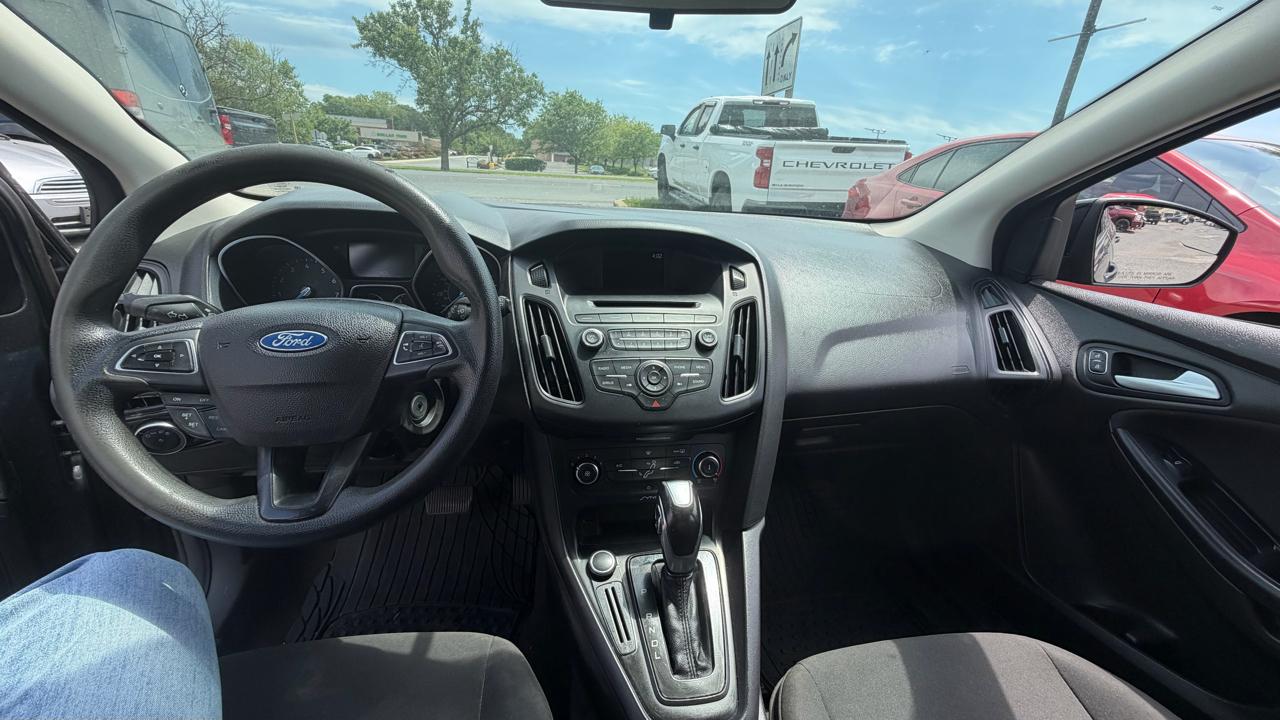 Ford Focus SE Hatch 2016