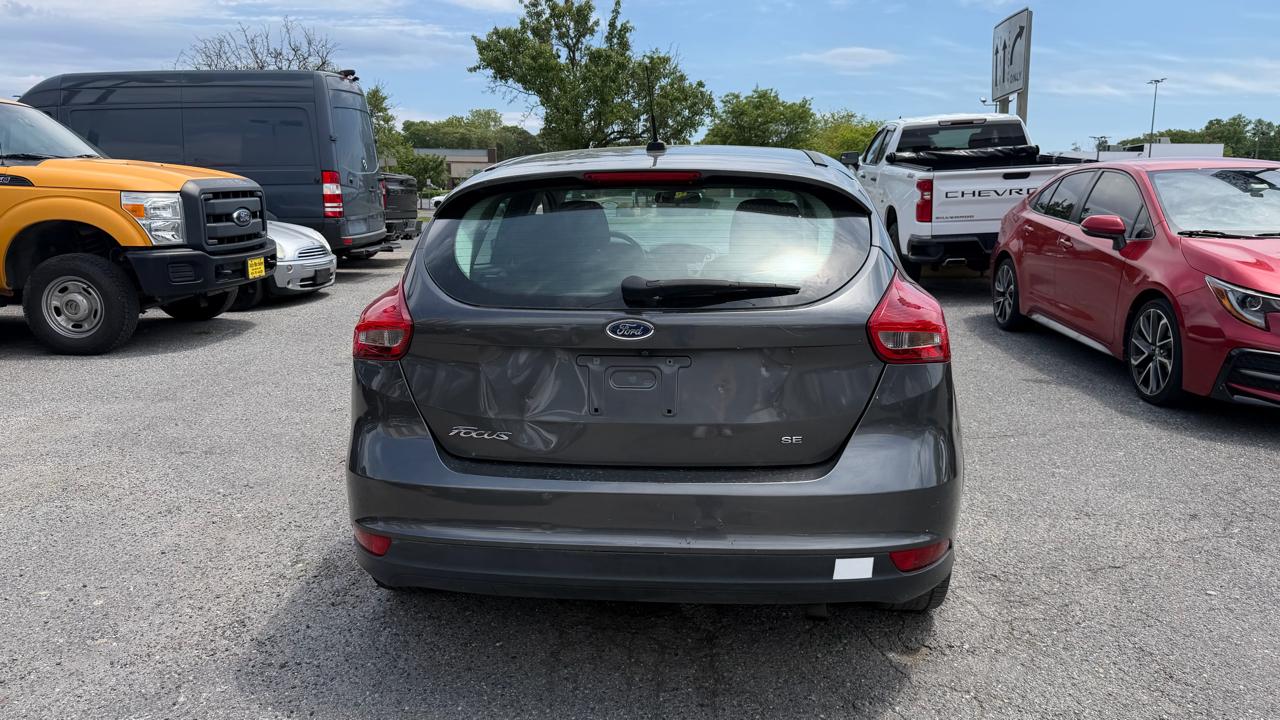 Ford Focus SE Hatch 2016
