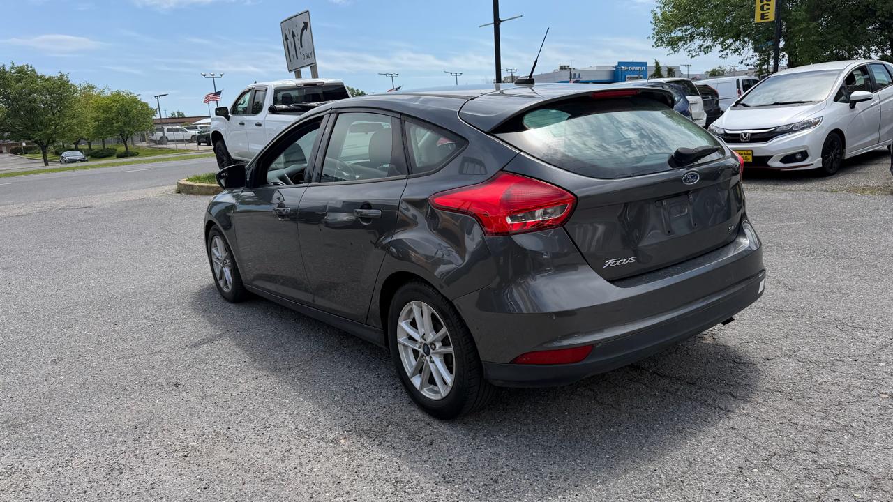 Ford Focus SE Hatch 2016