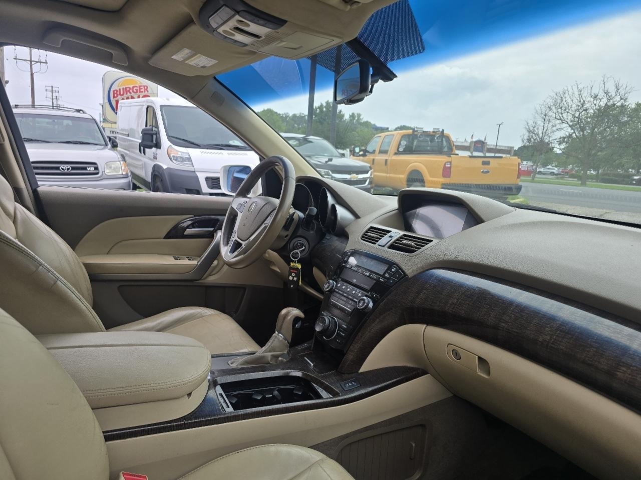 Acura MDX 6-Spd AT w/Tech Package 2012