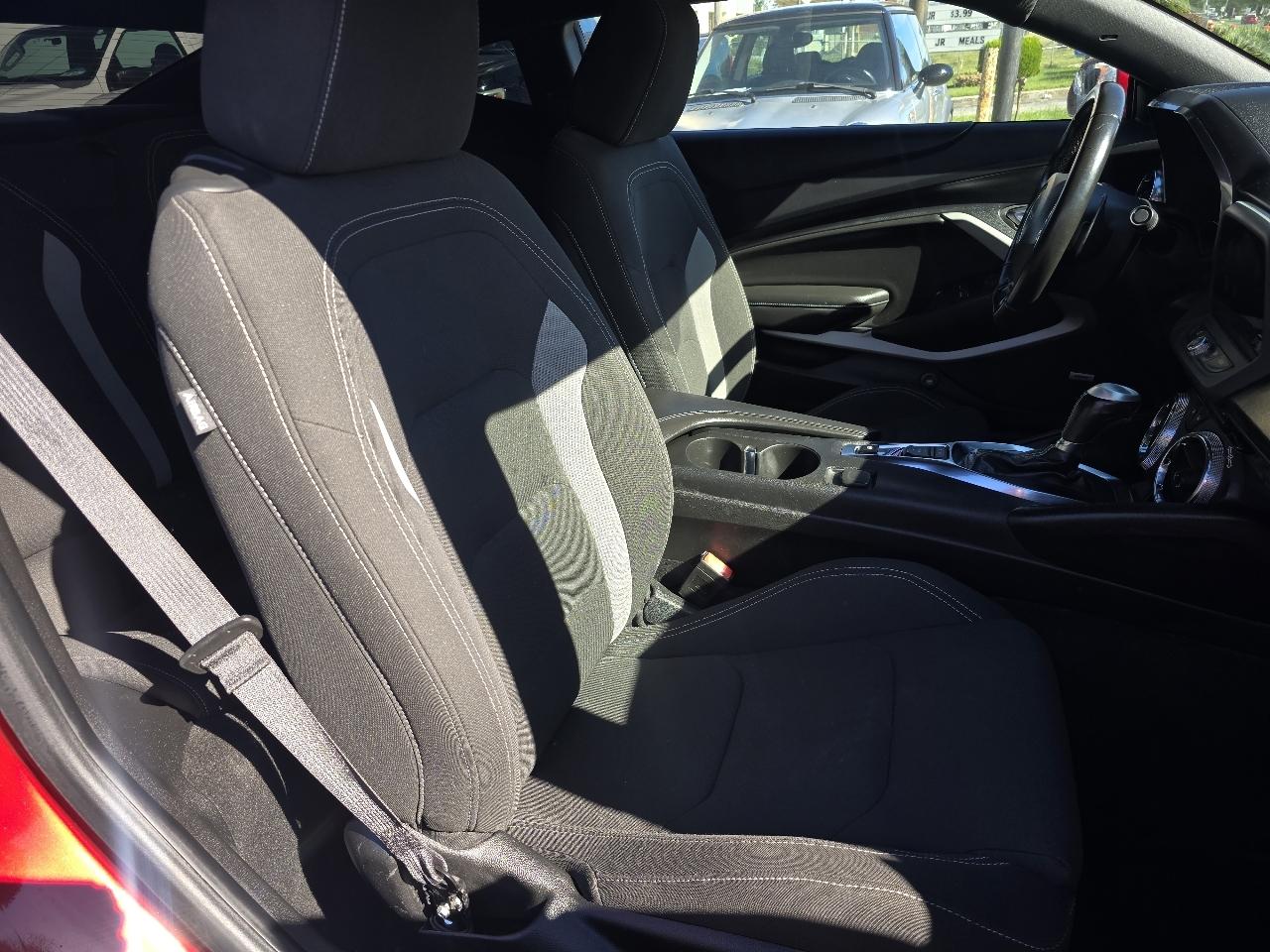 Chevrolet Camaro 2dr Cpe 1LT 2021