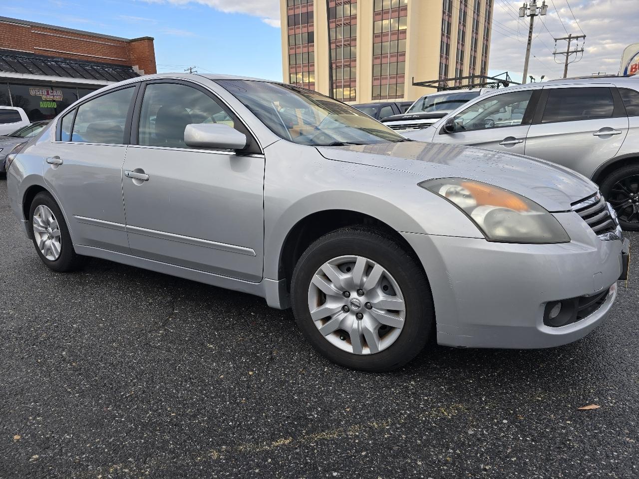 Nissan Altima 4dr Sdn I4 CVT 2.5 S 2009