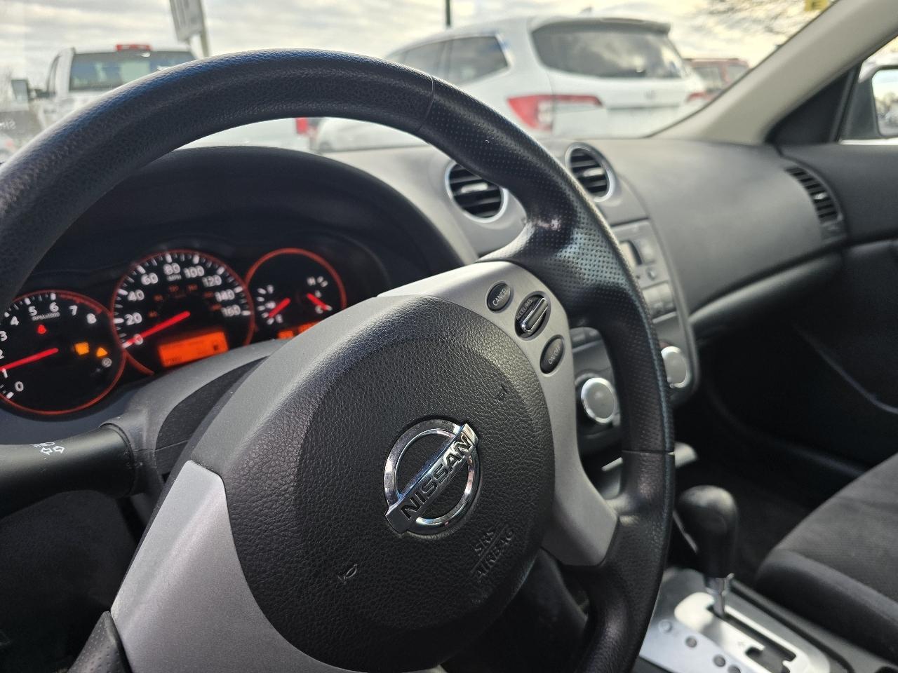 Nissan Altima 4dr Sdn I4 CVT 2.5 S 2009