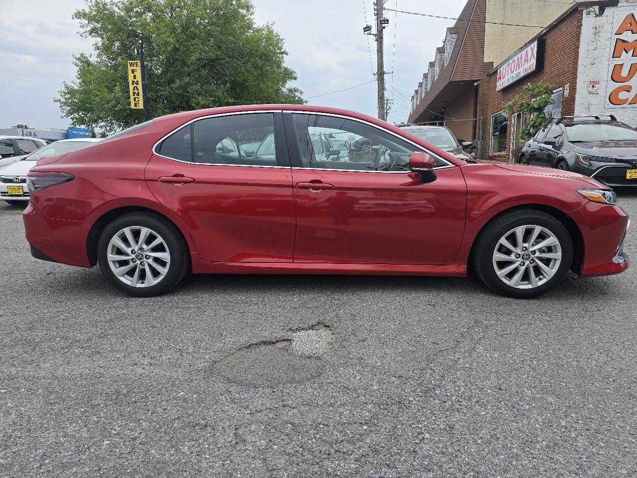 Toyota Camry LE Auto (Natl) 2023