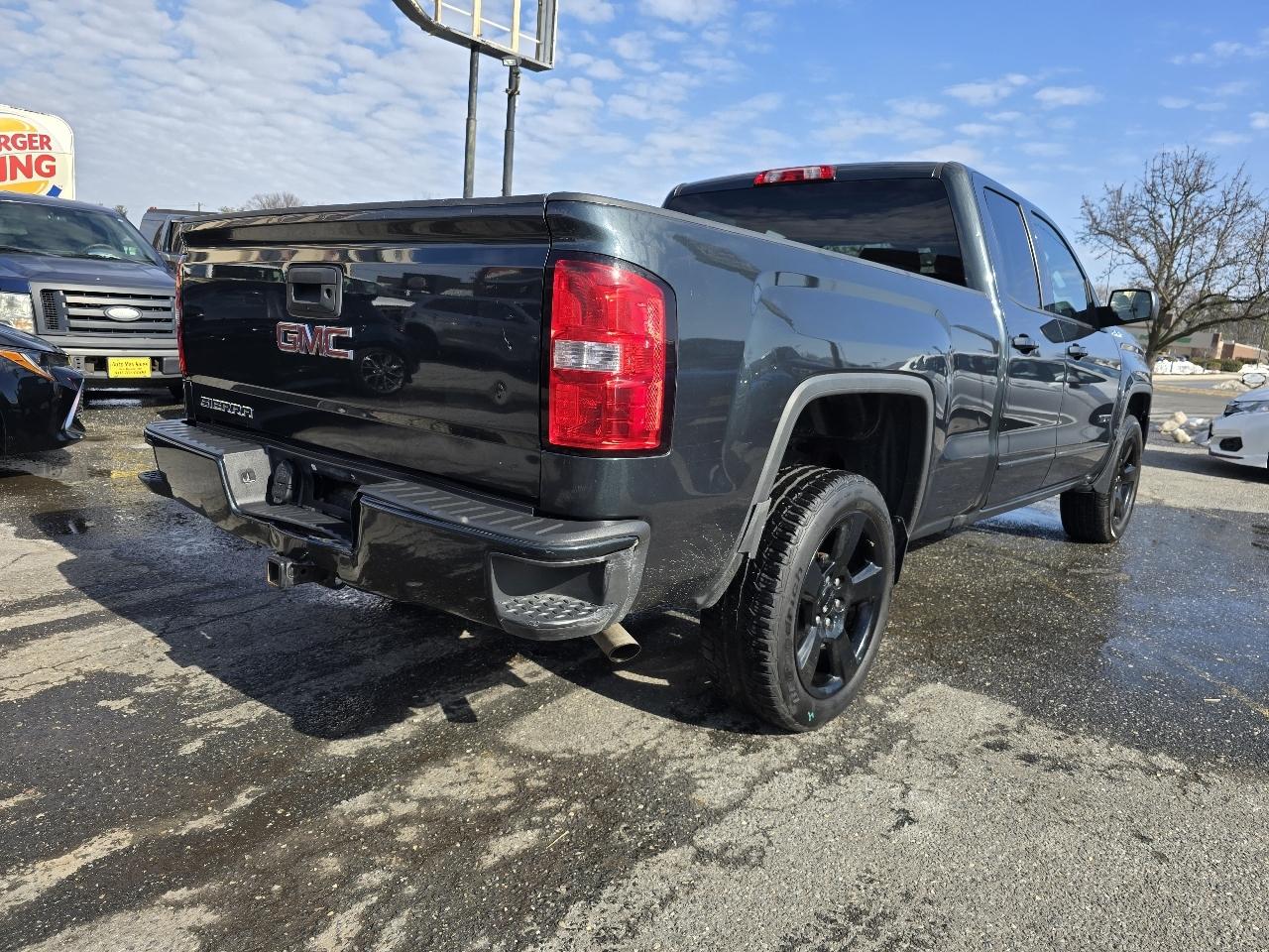 GMC Sierra 1500 4WD Double Cab 143.5" 2017