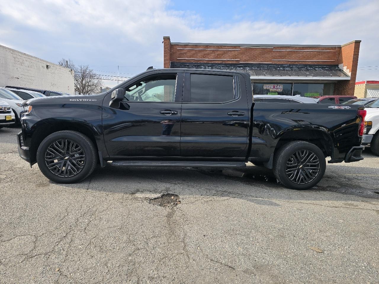 Chevrolet Silverado 1500 4WD Crew Cab 147" RST 2021