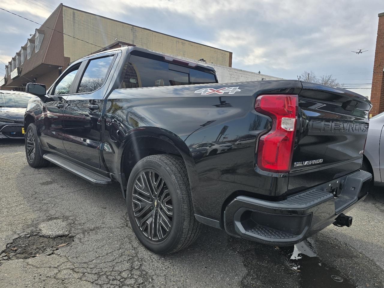 Chevrolet Silverado 1500 4WD Crew Cab 147" RST 2021