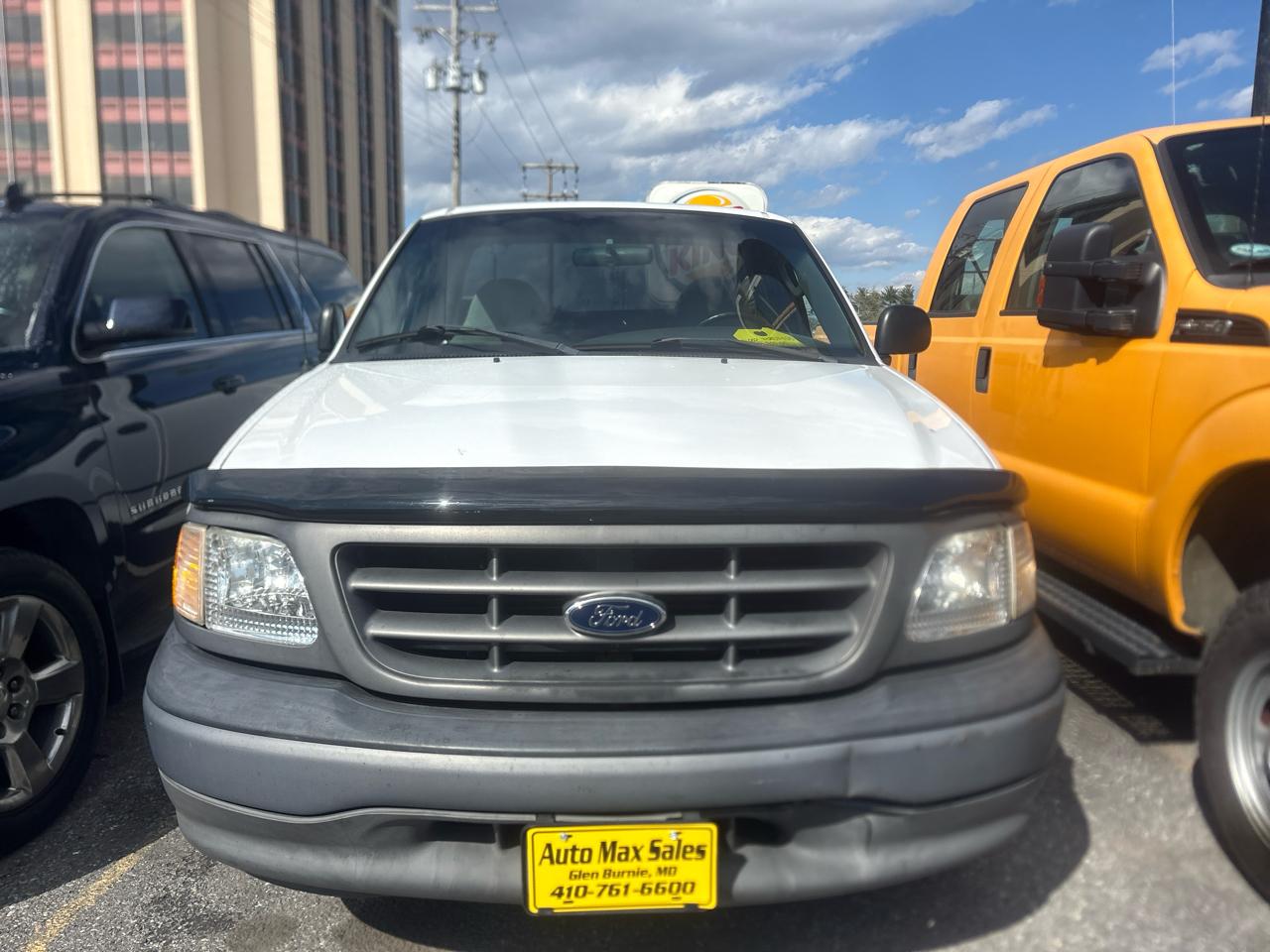 Ford F-150 Reg Cab 120" XLT 2002