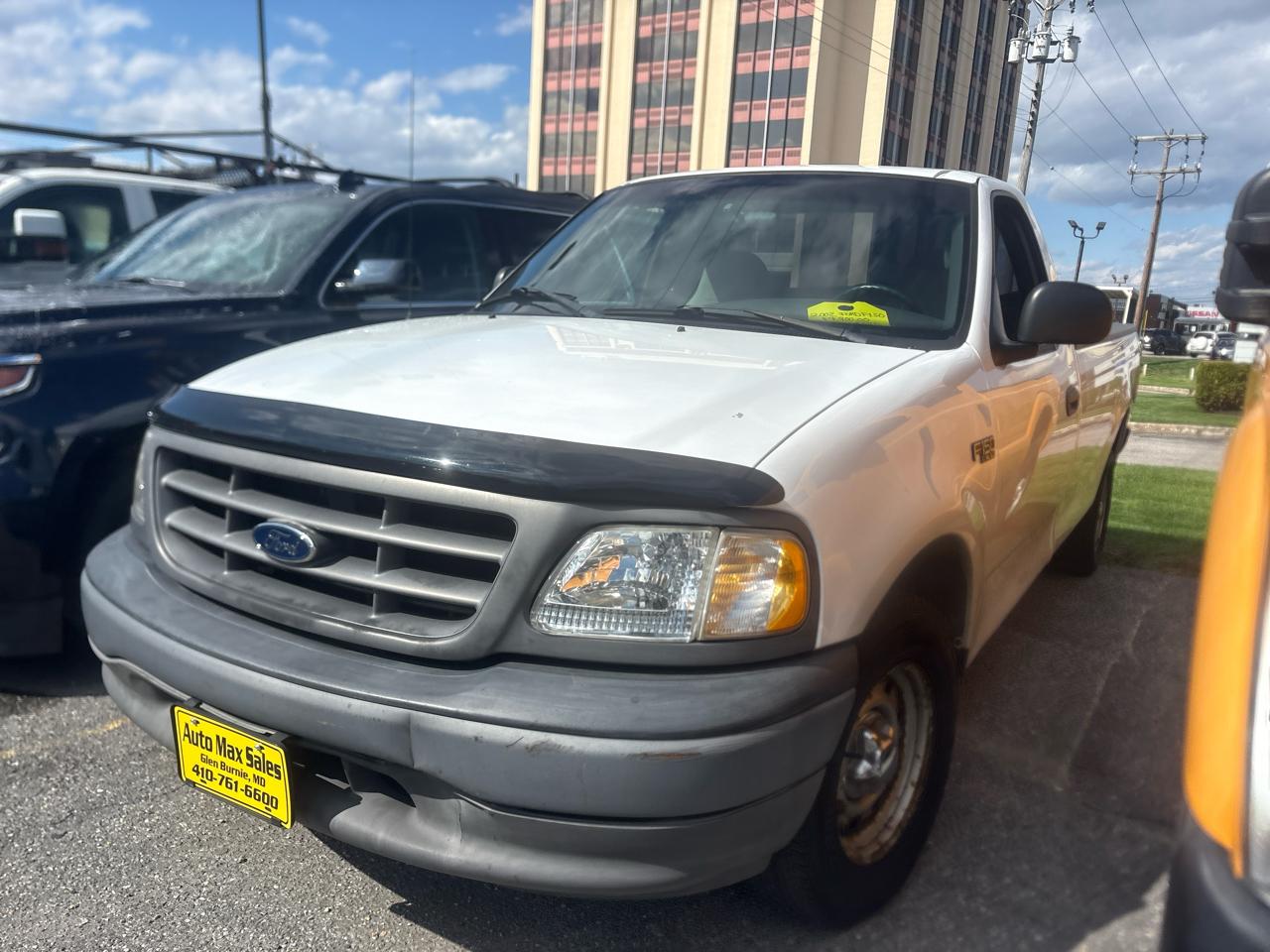 Ford F-150 Reg Cab 120" XLT 2002