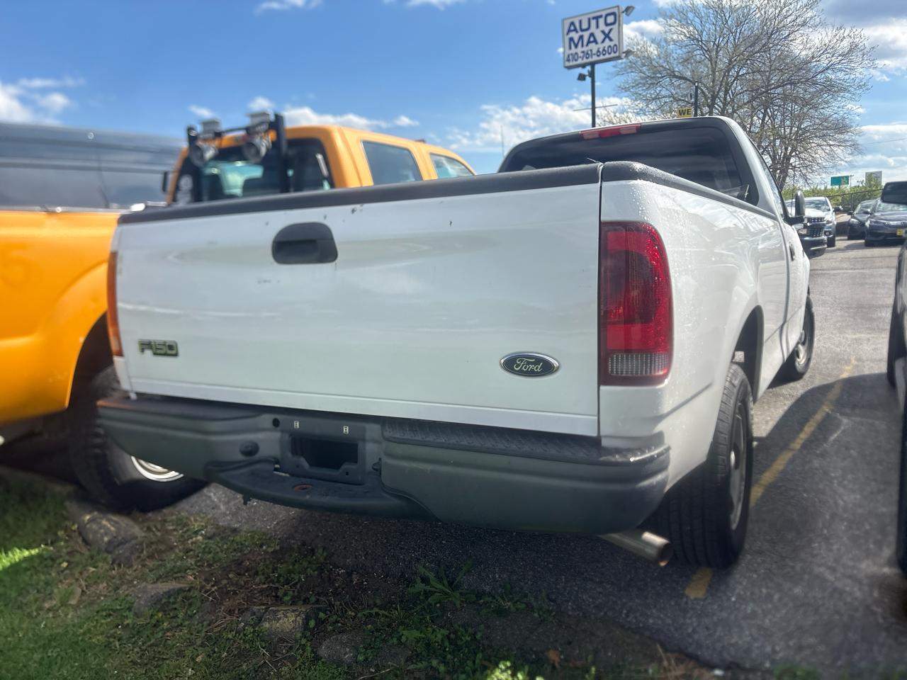 Ford F-150 Reg Cab 120" XLT 2002