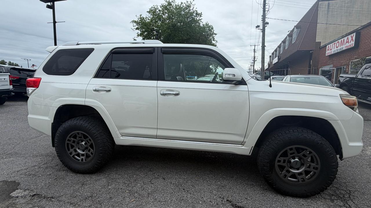 Toyota 4Runner 4WD 4dr V6 Limited (Natl) 2010