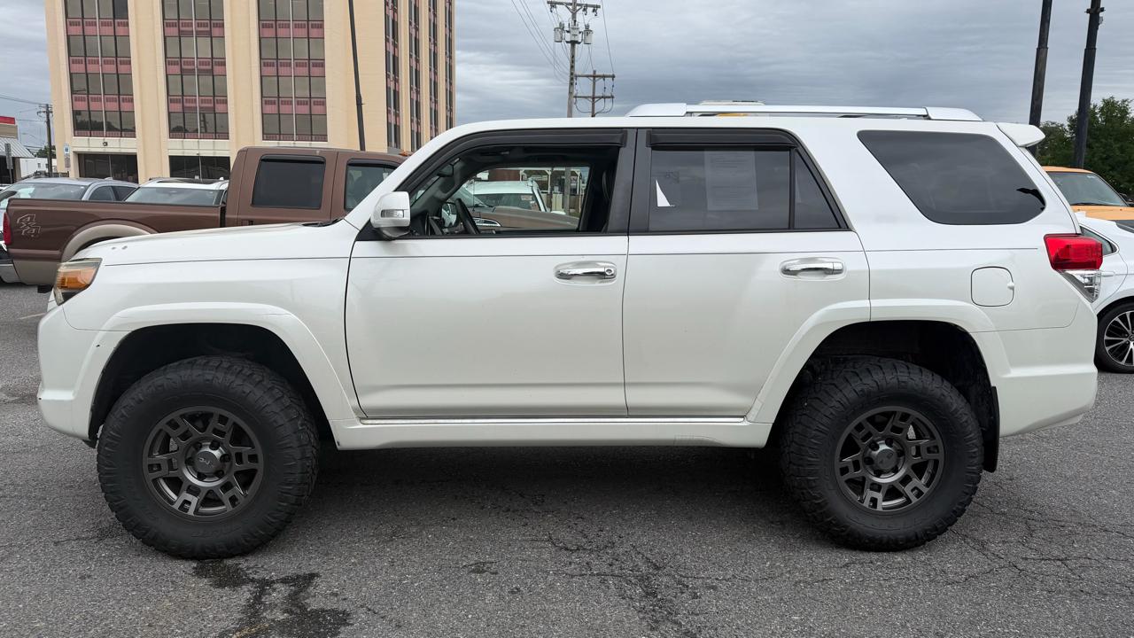 Toyota 4Runner 4WD 4dr V6 Limited (Natl) 2010