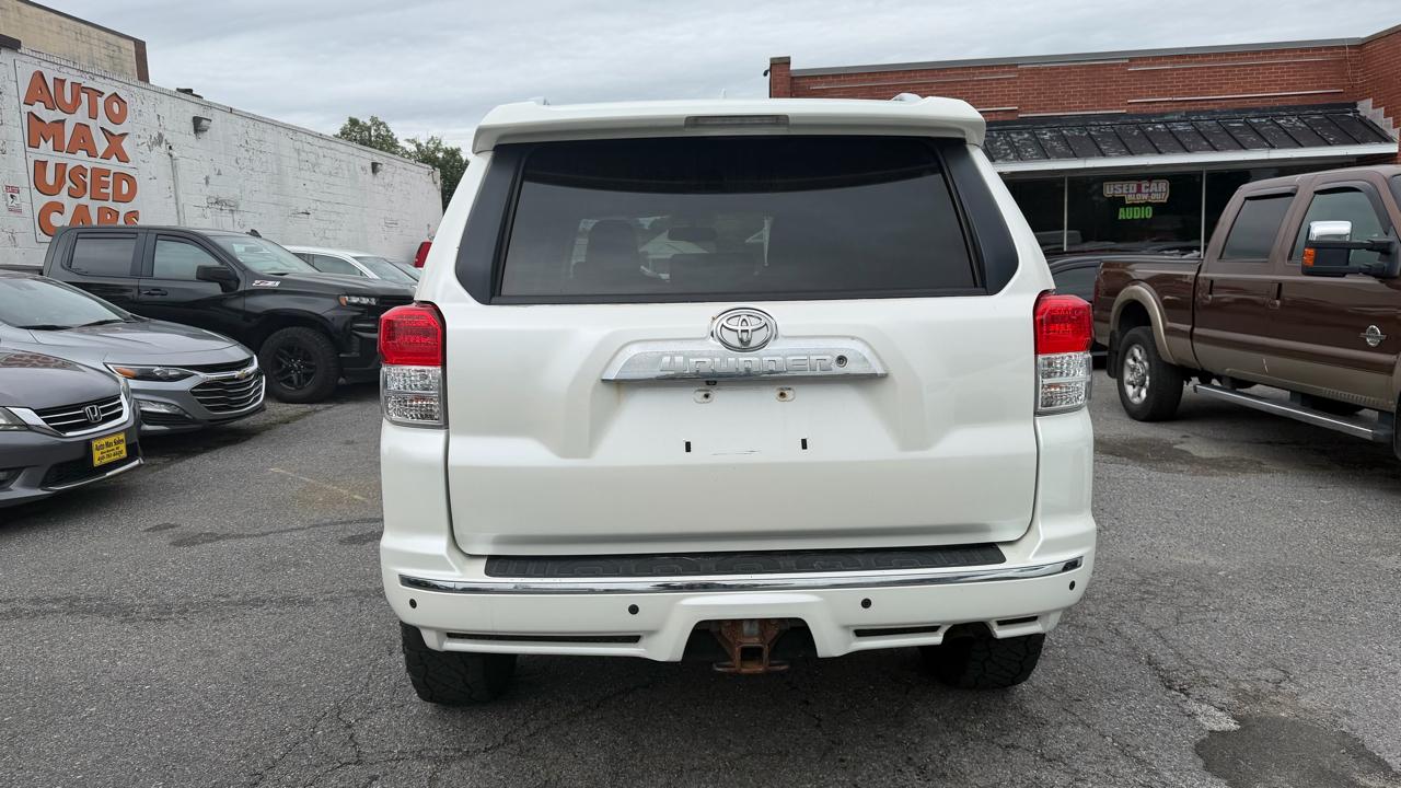 Toyota 4Runner 4WD 4dr V6 Limited (Natl) 2010