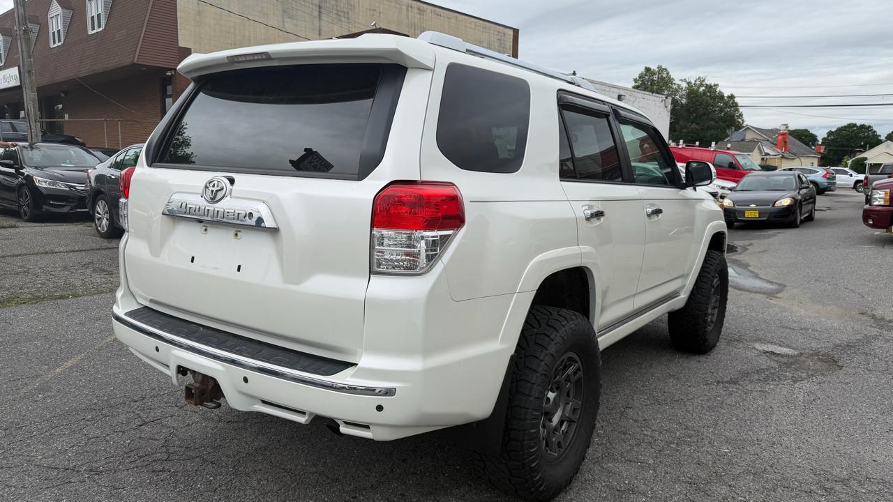 Toyota 4Runner 4WD 4dr V6 Limited (Natl) 2010
