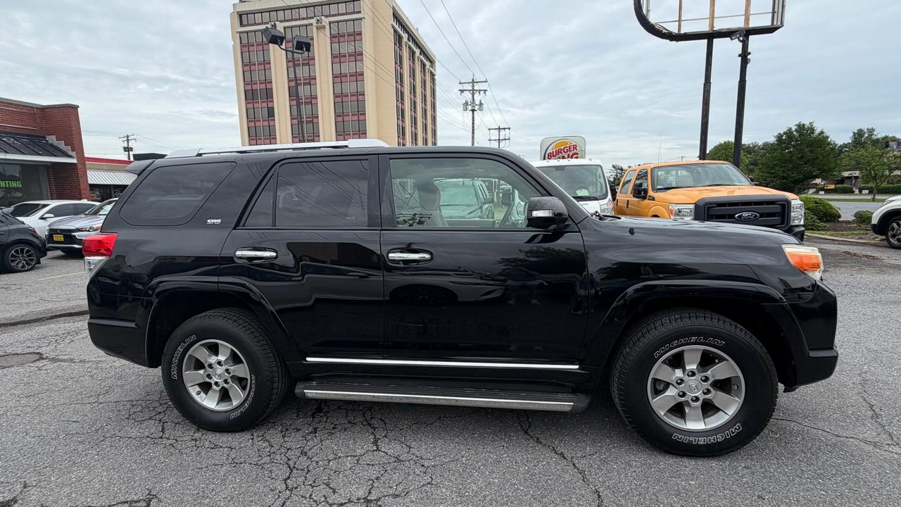 Toyota 4Runner 4WD 4dr V6 Limited (Natl) 2010