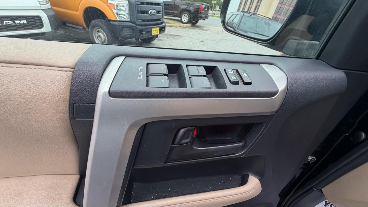 Toyota 4Runner 4WD 4dr V6 Limited (Natl) 2010