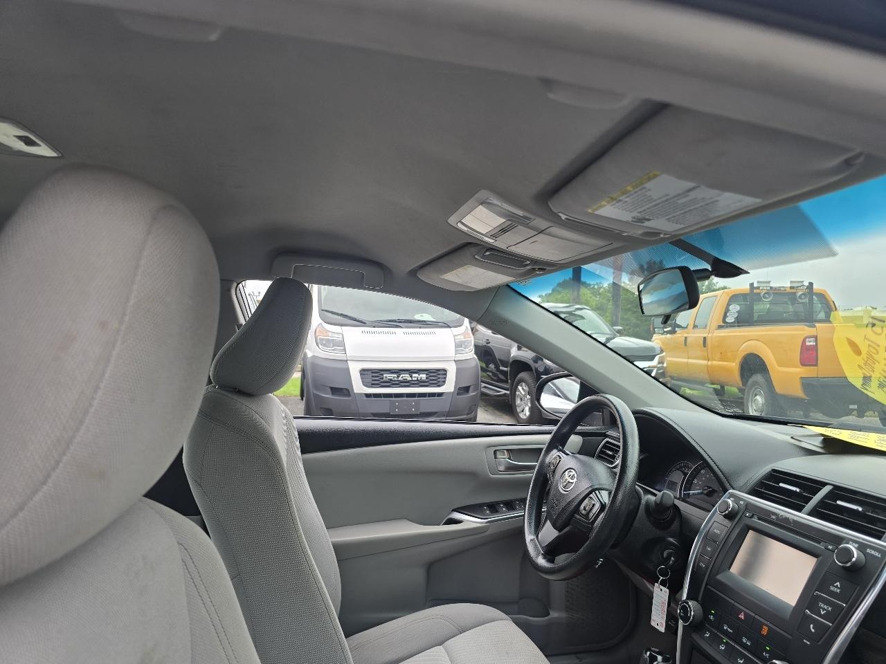Toyota Camry 4dr Sdn I4 Auto XLE (Natl) 2015