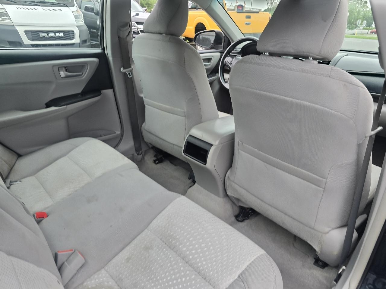 Toyota Camry 4dr Sdn I4 Auto XLE (Natl) 2015
