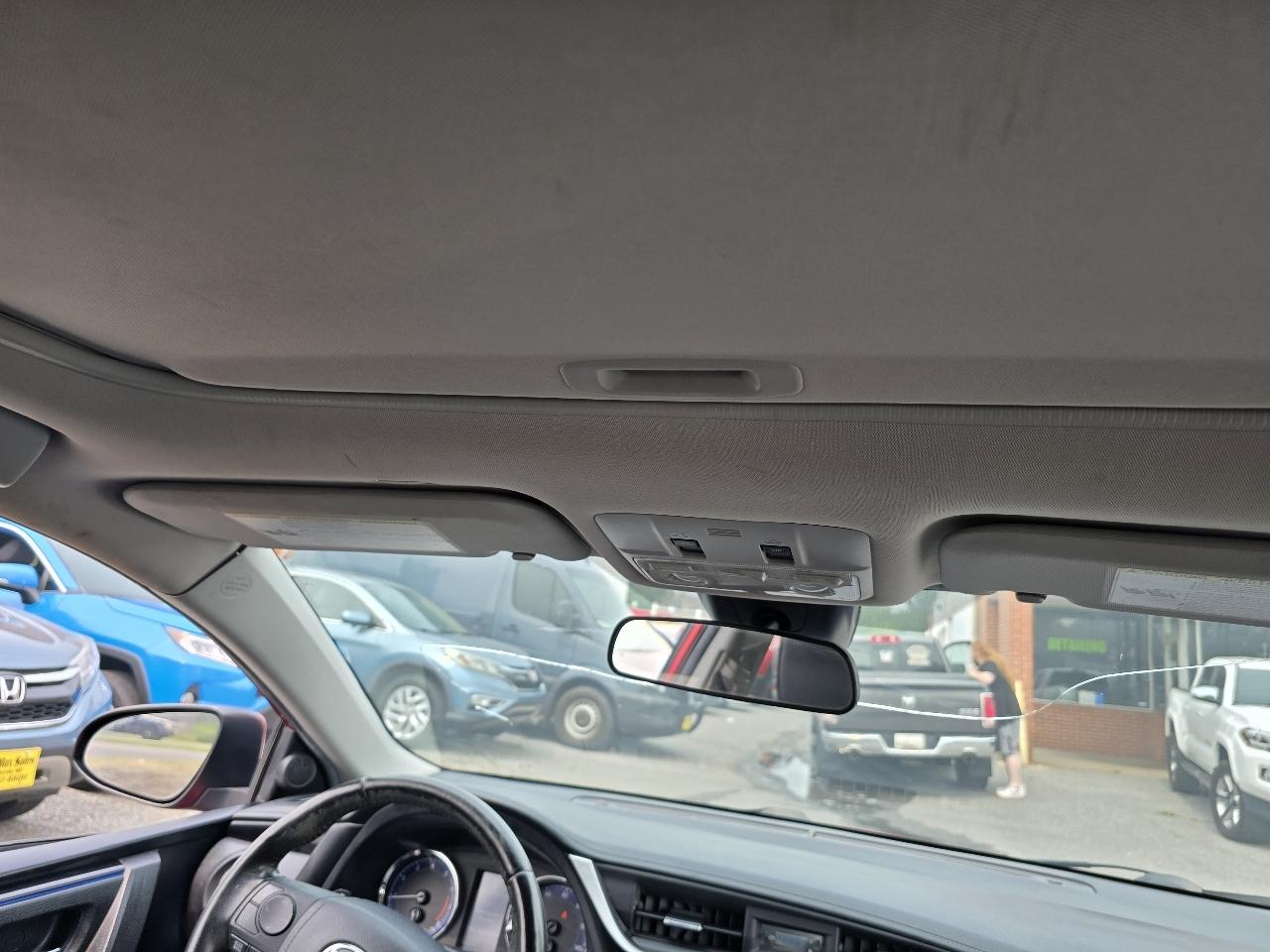 Toyota Corolla XLE CVT (Natl) 2019