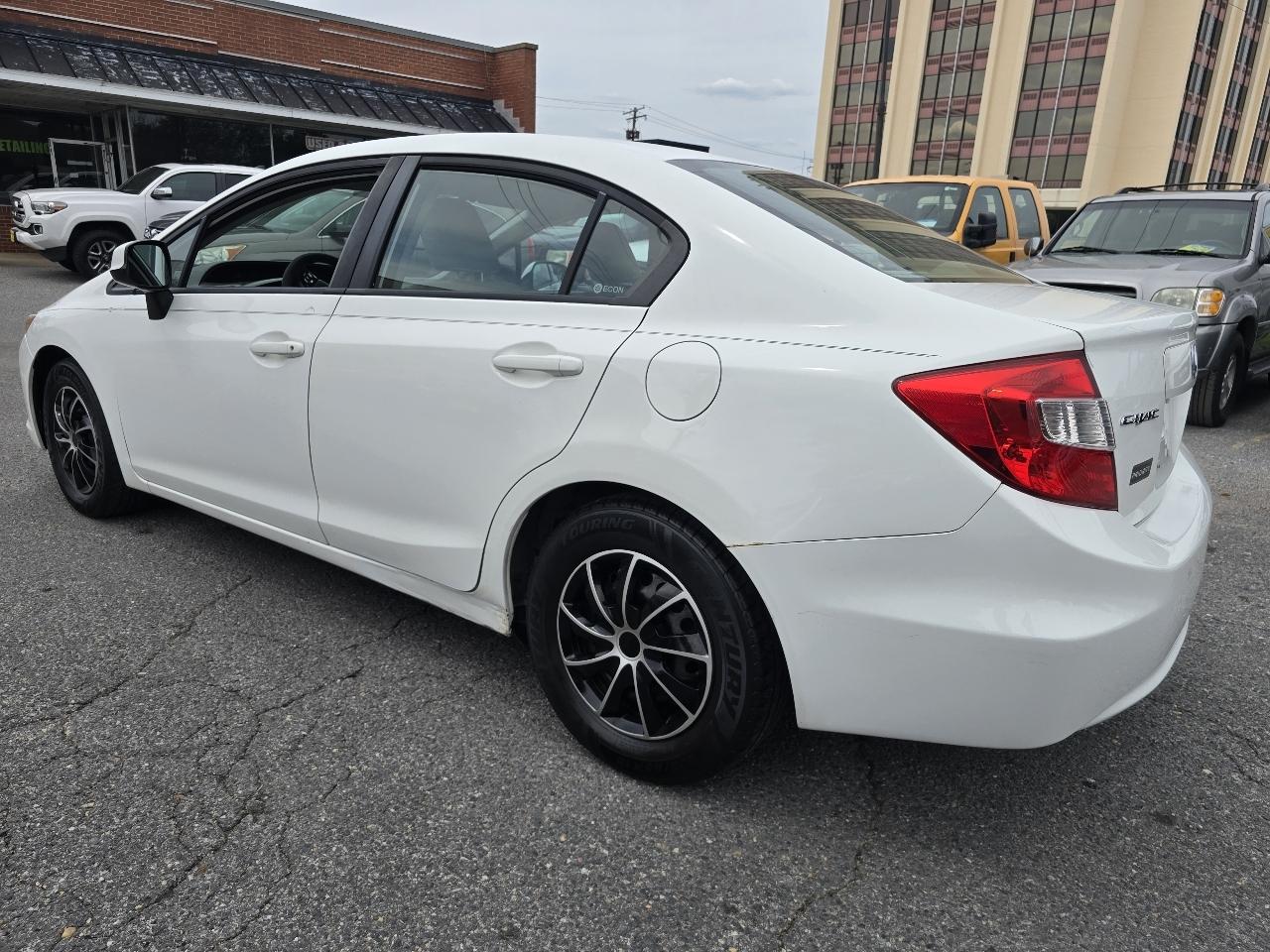 Honda Civic Sdn 4dr Auto LX 2012
