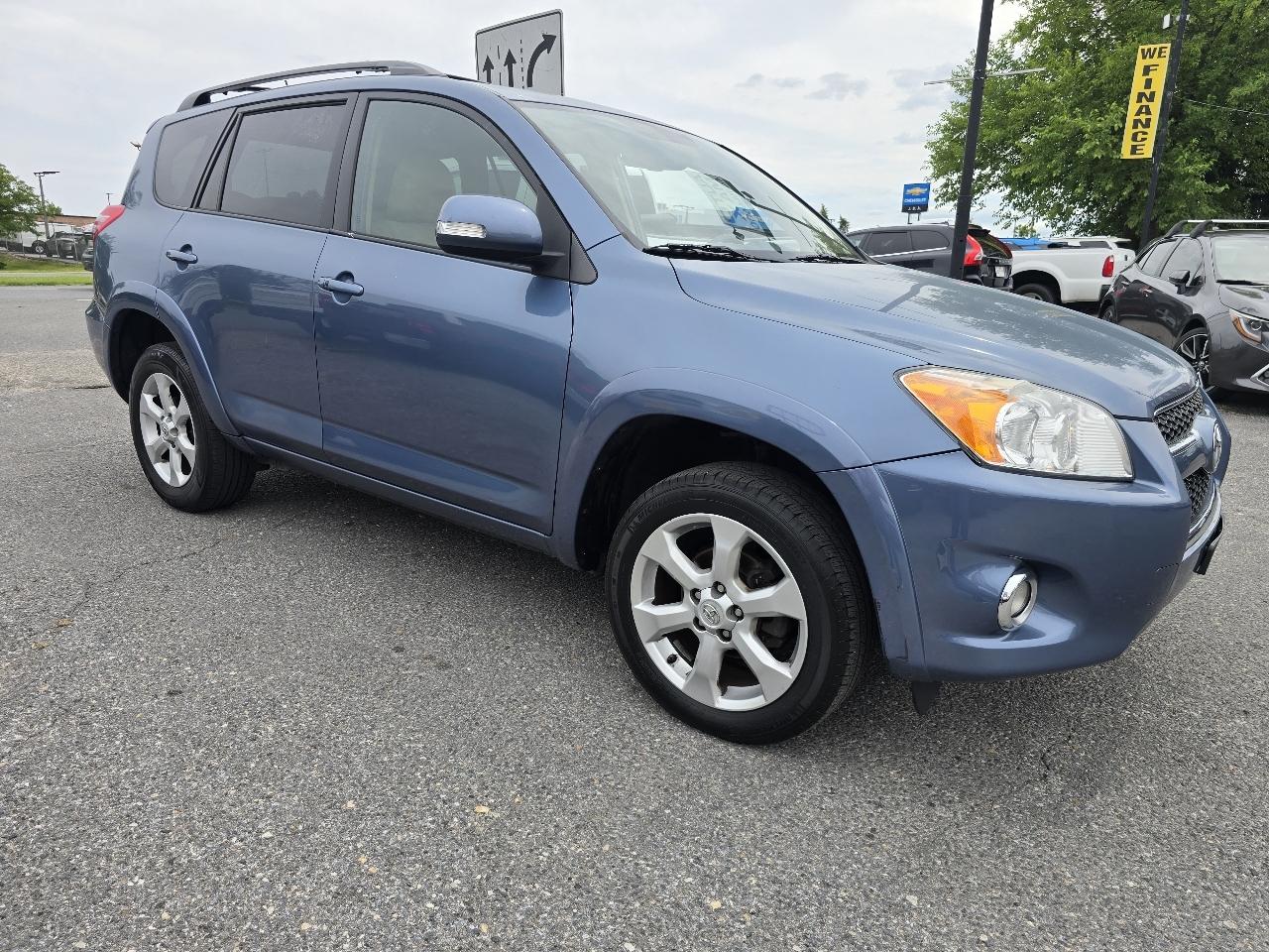 Toyota RAV4 4WD 4dr 4-cyl 4-Spd AT Ltd (Natl) 2009