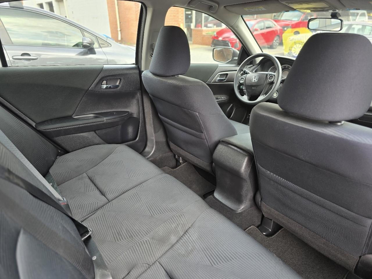 Honda Accord photo 8