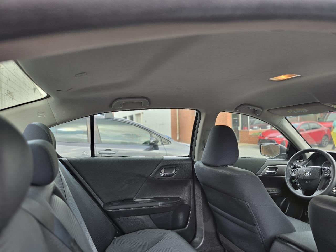 Honda Accord photo 9