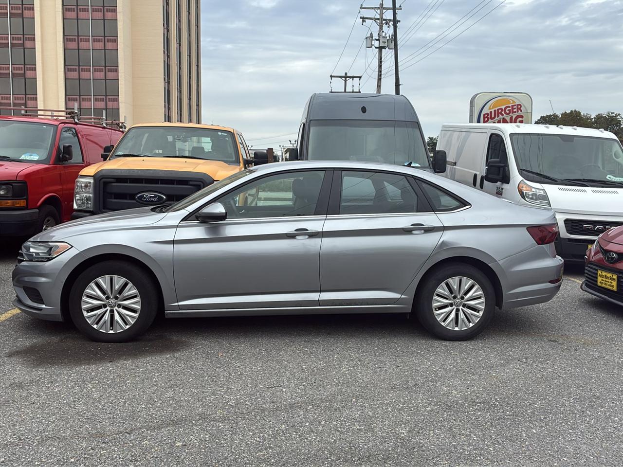 Volkswagen Jetta R-Line Auto w/SULEV 2020
