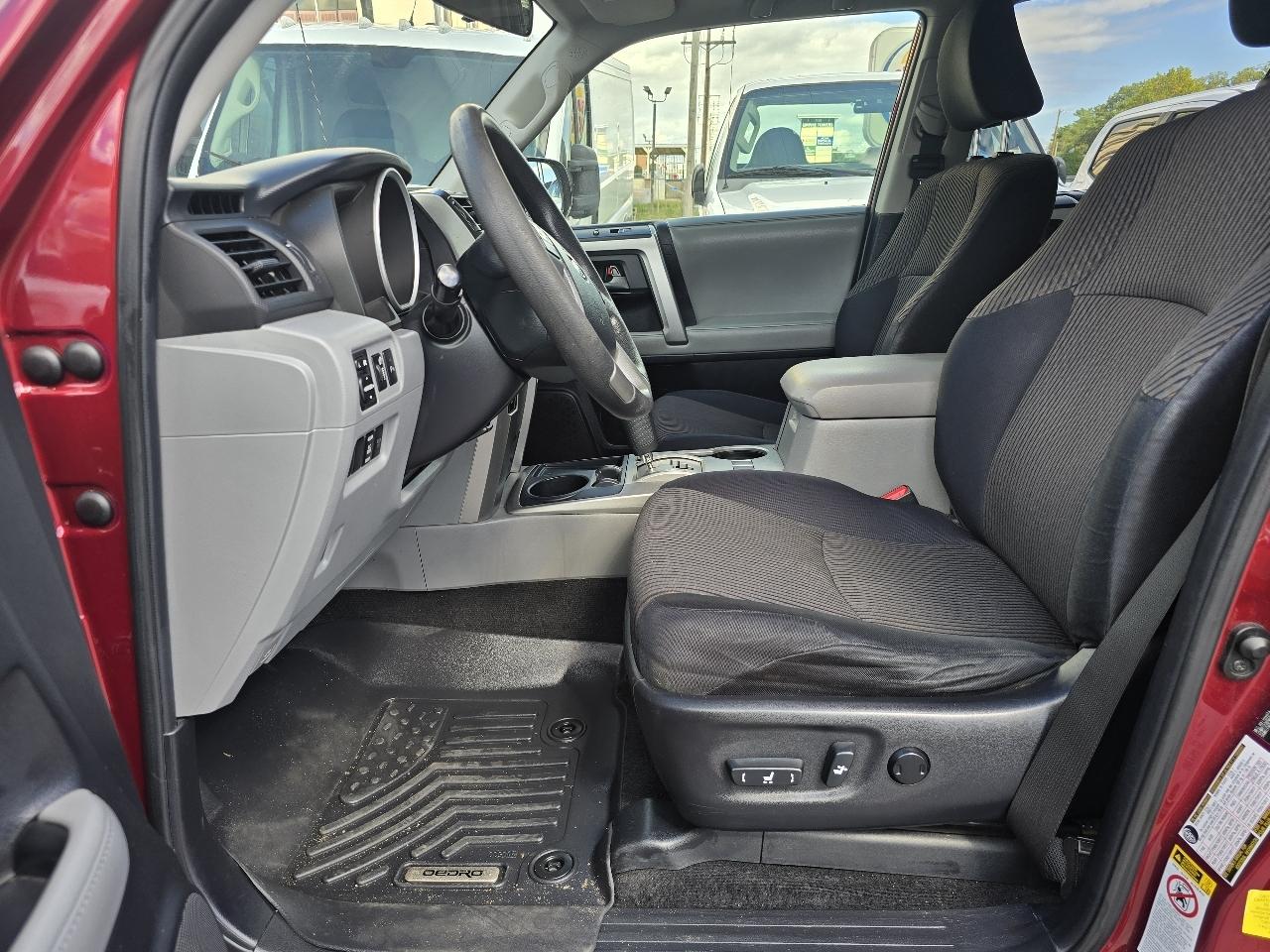 Toyota 4Runner RWD 4dr V6 Limited (Natl) 2013