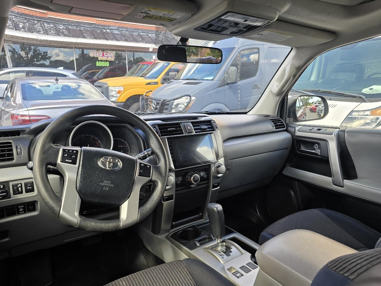 Toyota 4Runner RWD 4dr V6 Limited (Natl) 2013