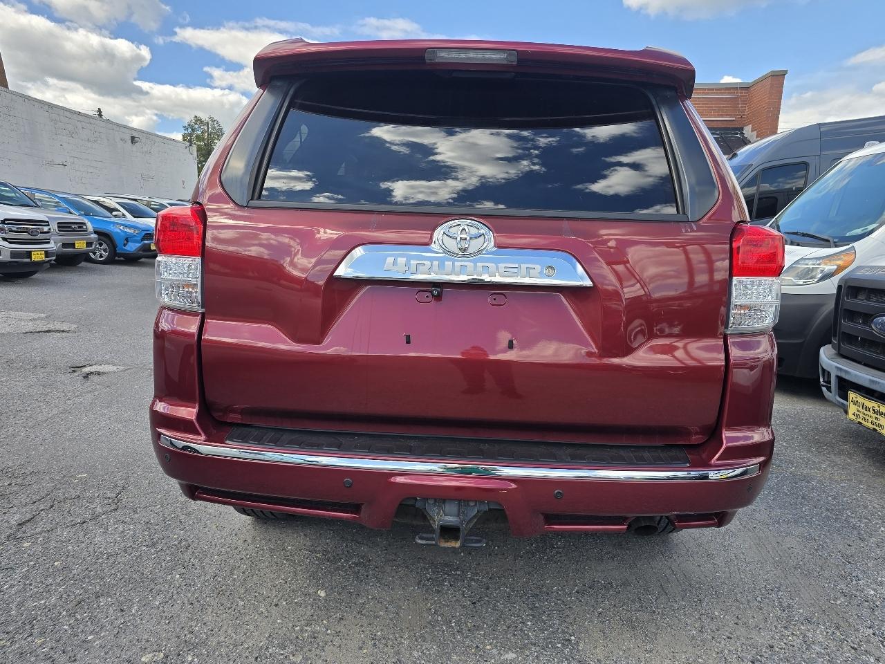 Toyota 4Runner RWD 4dr V6 Limited (Natl) 2013