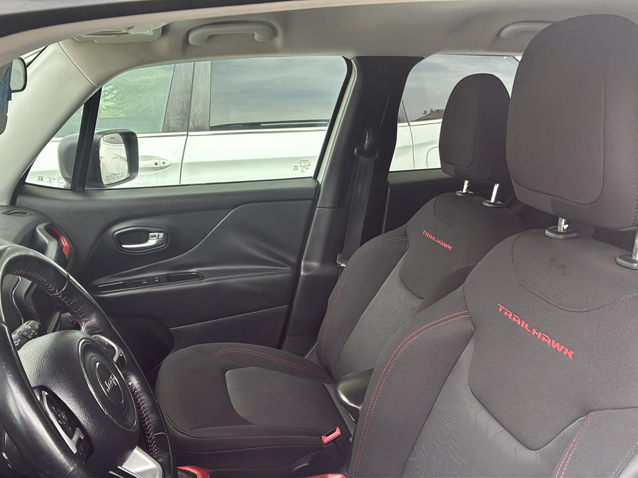 Jeep Renegade 4WD 4dr Trailhawk 2016