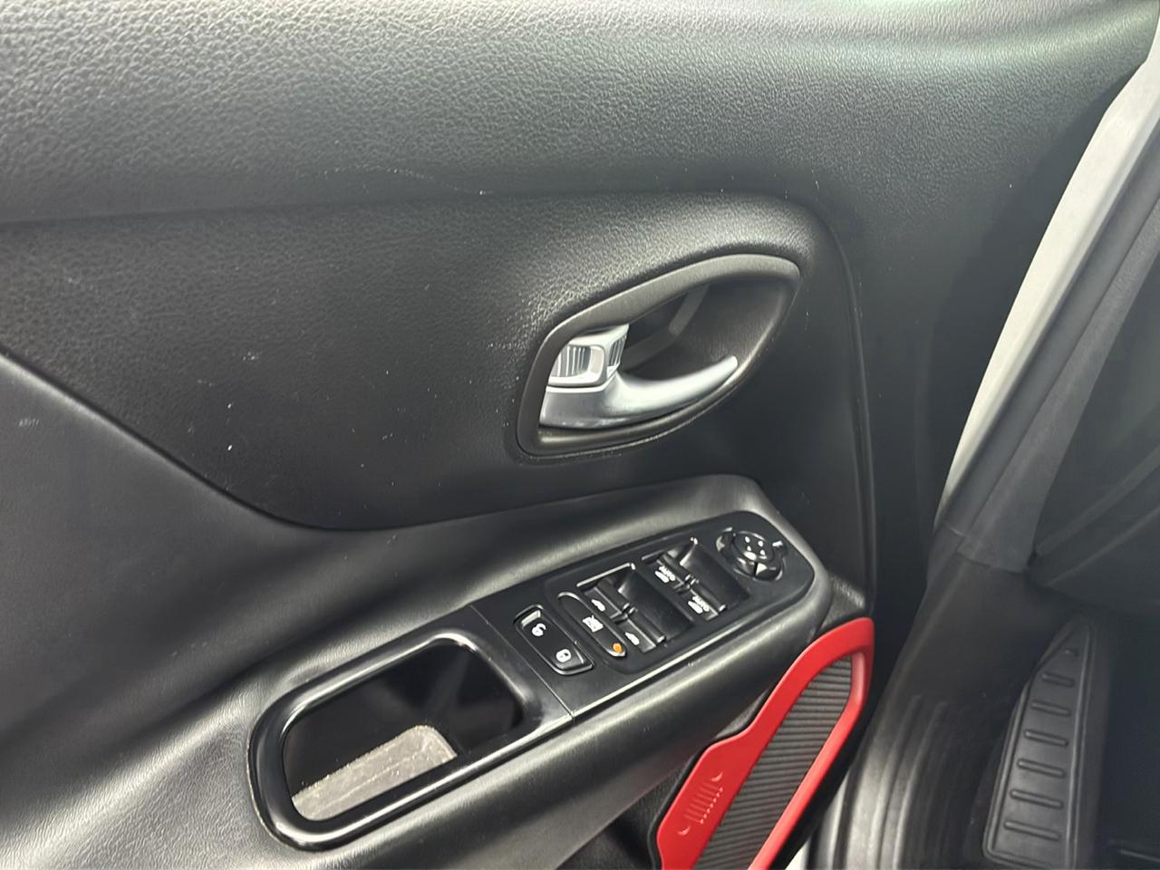 Jeep Renegade 4WD 4dr Trailhawk 2016