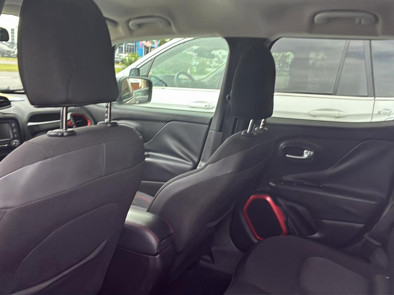 Jeep Renegade 4WD 4dr Trailhawk 2016