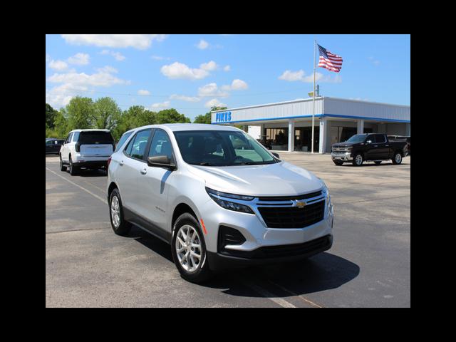 Silver 2022 Chevrolet Equinox SUV / Crossover Four-Wheel Drive Automatic
