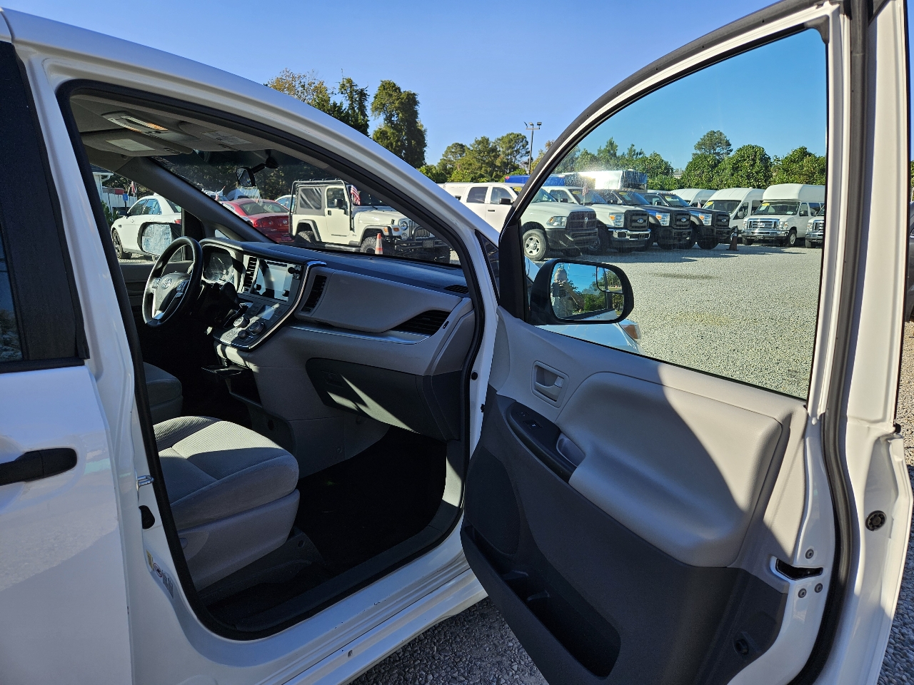 Toyota Sienna  2016 Toyota Sienna  2016