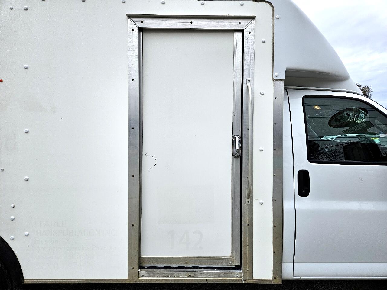 Chevrolet Express  2021