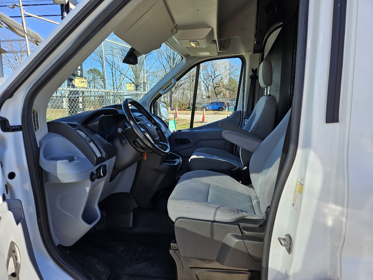 Ford Transit 250 Van High Roof w/Sliding Pass. 148-in. WB EL 2016