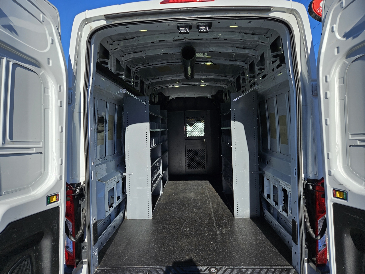 Ford Transit 250 Van High Roof w/Sliding Pass. 148-in. WB EL 2016