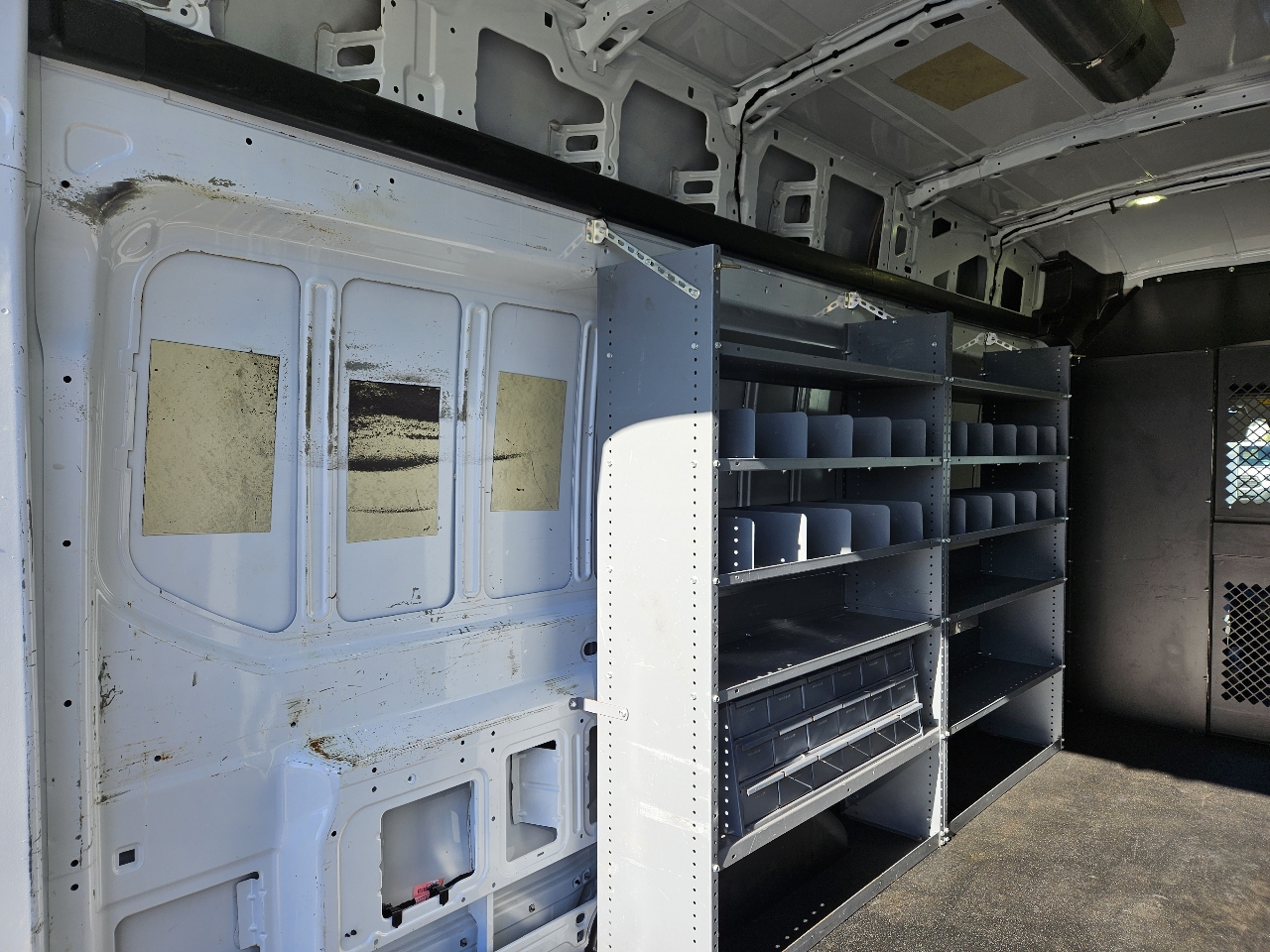 Ford Transit 250 Van High Roof w/Sliding Pass. 148-in. WB EL 2016