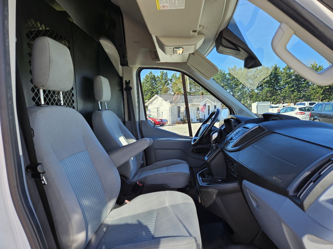 Ford Transit 250 Van High Roof w/Sliding Pass. 148-in. WB EL 2016