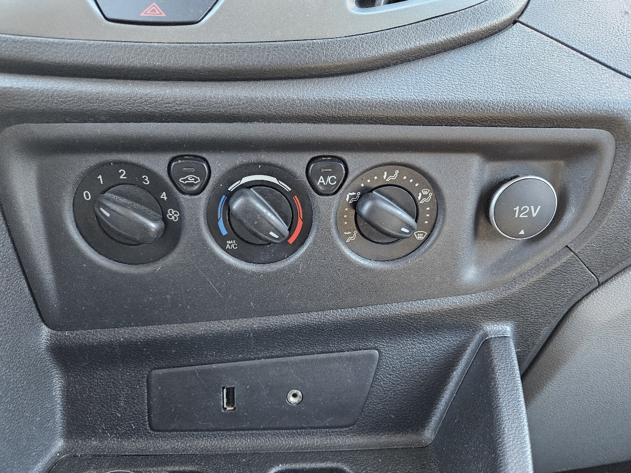 Ford Transit 250 Van High Roof w/Sliding Pass. 148-in. WB EL 2016