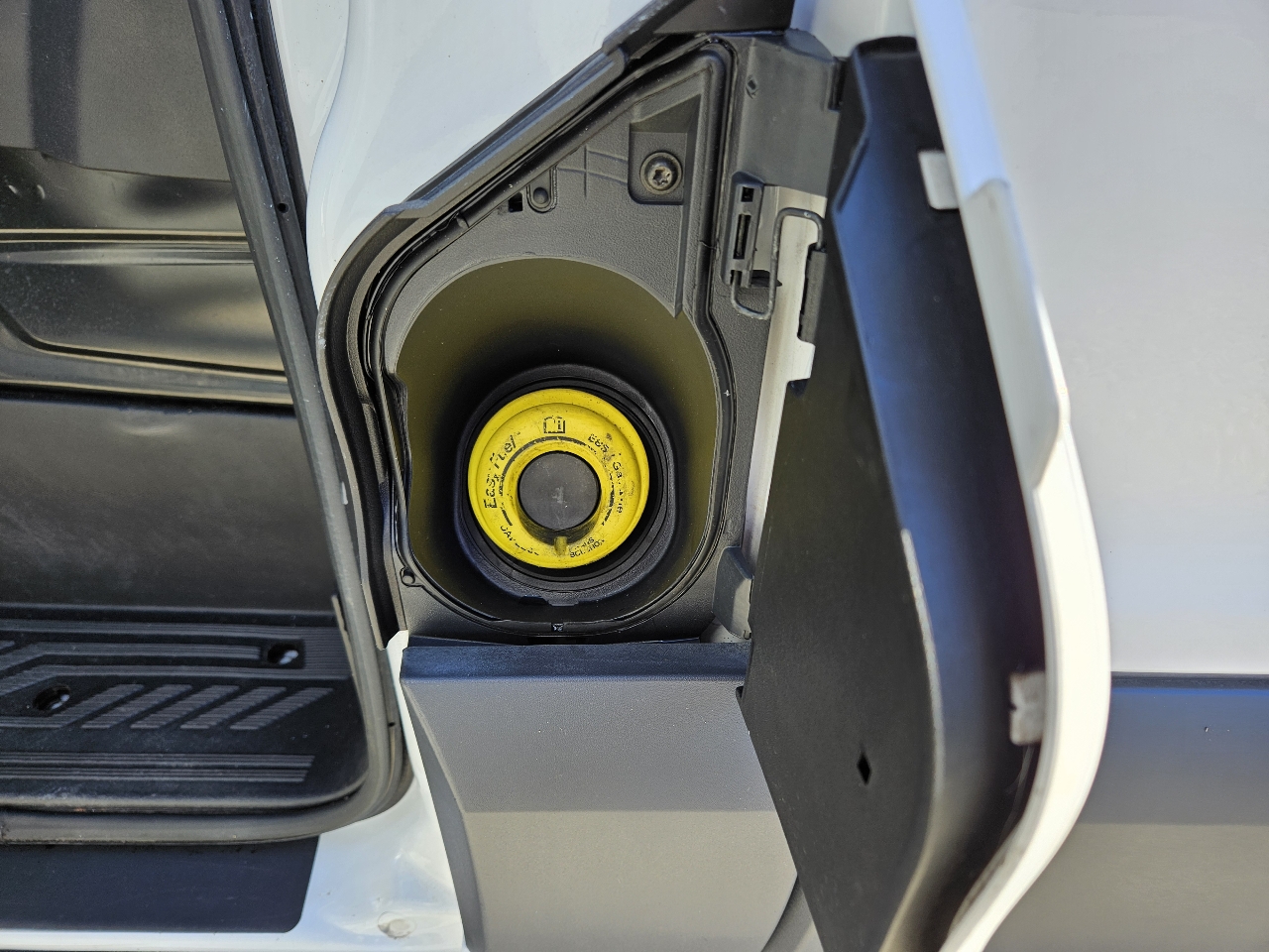 Ford Transit 250 Van High Roof w/Sliding Pass. 148-in. WB EL 2016