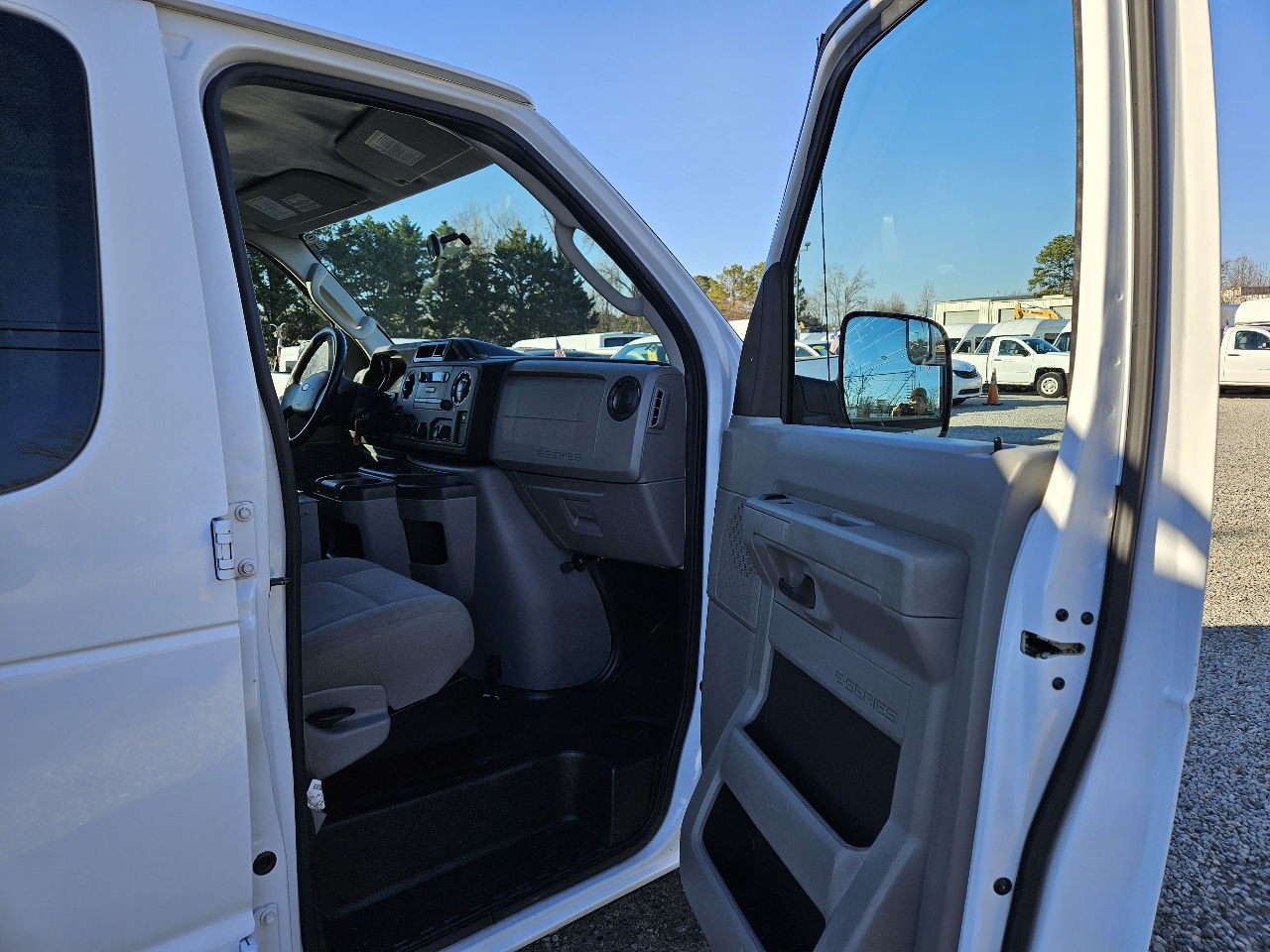 Ford Econoline E-250 2014